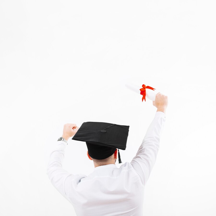 hombre-irreconocible-celebrando-graduacion_23-2147745790